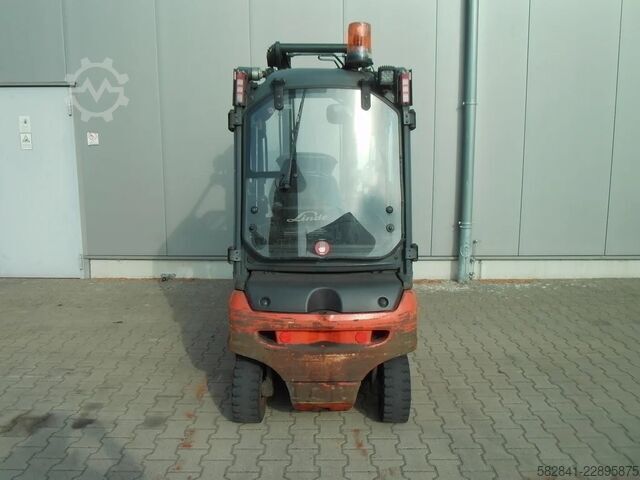 Elektrisk 4-hjuls gaffeltruck LINDE E 20 PL - 02