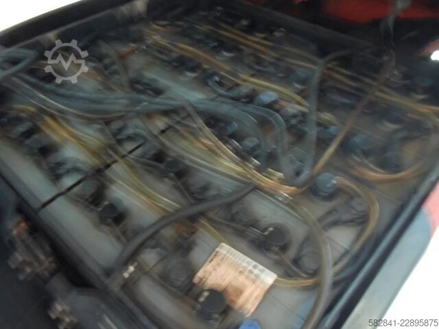 Elektrisk 4-hjuls gaffeltruck LINDE E 20 PL - 02