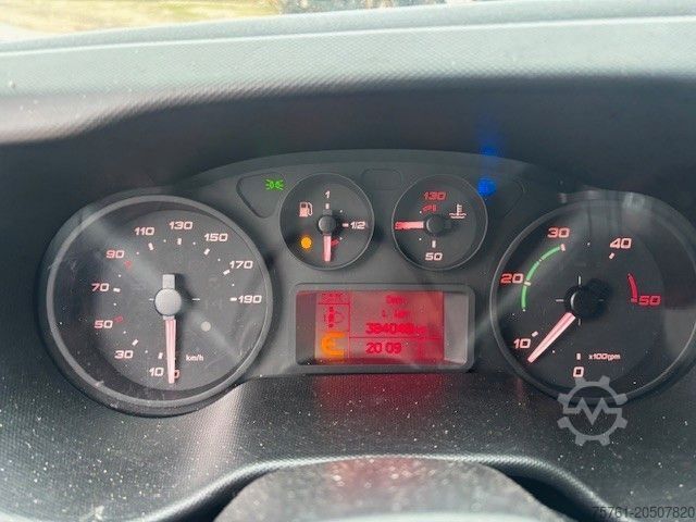 ואן גבוה-גג IVECO Daily 35S15