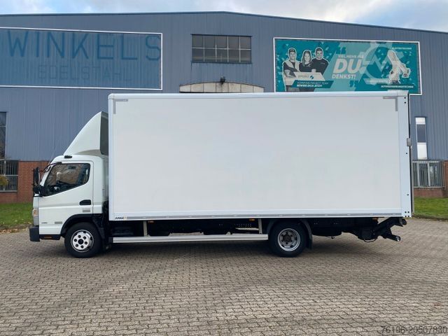 Vrachtwagen met bakwagen FUSO Canter 9C18 Koffer mit Ladebordwand