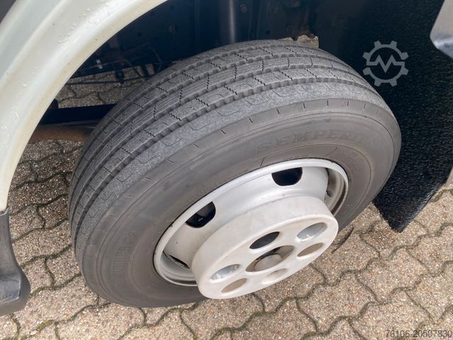 משאית ארגז FUSO Canter 9C18 Koffer mit Ladebordwand