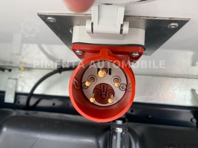 Fourgon isotherme frigorifique IVECO Daily 70C18A8 -20°C AUT ThermoKing LBW ALU AHK