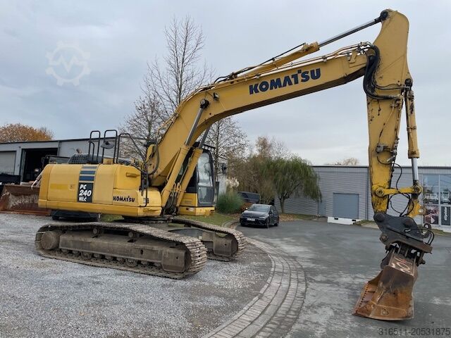 Paletli ekskavatör Komatsu PC240NLC-10