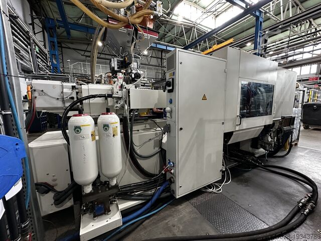 Máquina de moldeo por inyección Battenfeld HM 300/1330