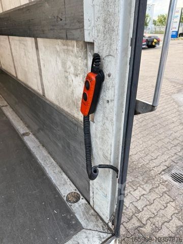 Вантажівка з платформою і тентом DAF LF 290 16 Tonnen , Automatik