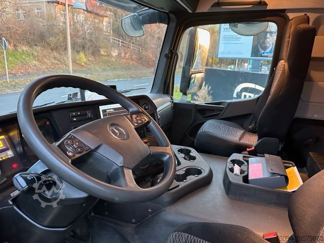 Tipper truck MERCEDES-BENZ Arocs 2646 6x4Selbstlader Kran Kipper Bordmatik