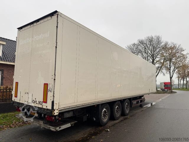 Koffer Schmitz Cargobull 3-ASS GESLOTEN OPLEGGER