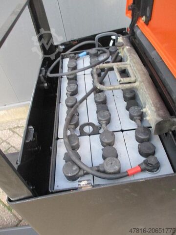 Niederhubwagen TOYOTA LPE250