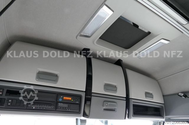 Standardni vlačilec RENAULT T 460 High Cab 2-XL-Tank Navi Euro 6