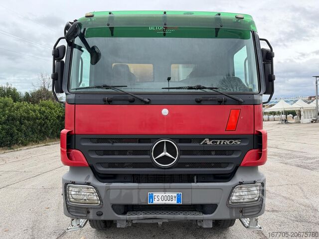 コンクリートミキサートラック Mercedes-Benz Actros 4141