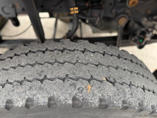 Truk mixer beton otomatis Mercedes-Benz Actros 4141