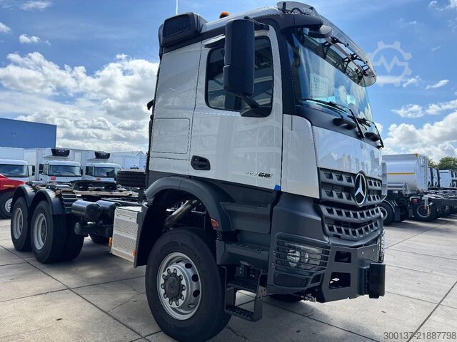 Zware belasting Mercedes-Benz Arocs 4058 AS 6x6 Tractor Head 180T Push Pull E...