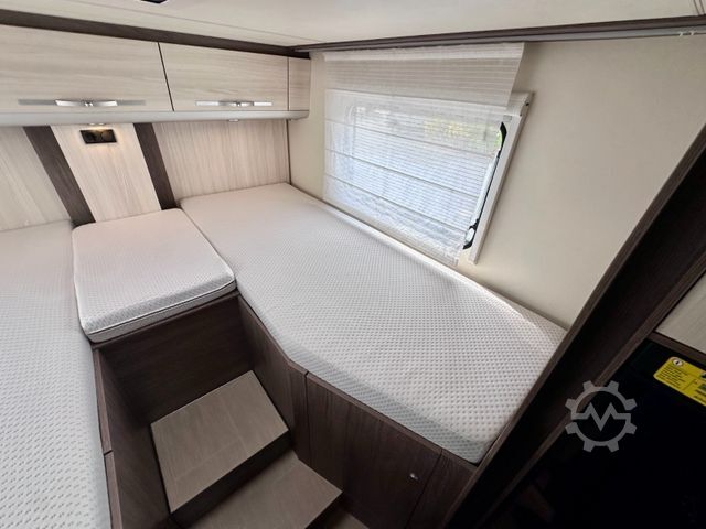 Autocaravana semi-integrada BÜRSTNER Ixeo Time it 726 *Einzelbetten-Hubbett*