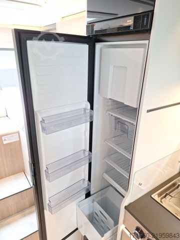Autocaravana semi-integrada HYMER/ERIBA B-Klasse MC T 600 Hubbett