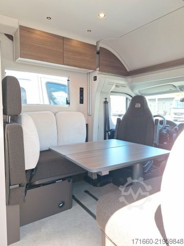 Autocaravana semi-integrada BÜRSTNER Signature SFT 7.1 ** Automatik **