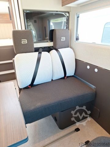Autocaravana semi-integrada BÜRSTNER Signature SFT 7.1 ** Automatik **