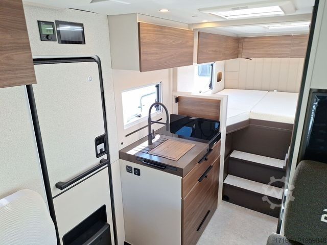 Autocaravana semi-integrada BÜRSTNER Signature SFT 7.1 ** Automatik **