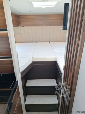 Autocaravana semi-integrada BÜRSTNER Signature SFT 7.1 ** Automatik **