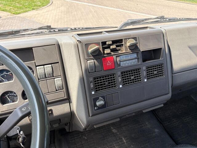 Platformos priekaba Iveco Eurocargo 150E18 / Manual / Palfinger PK10.000 ...