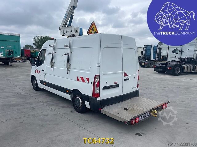 Plataforma elevatória Renault Master 130.35 nacelle socage