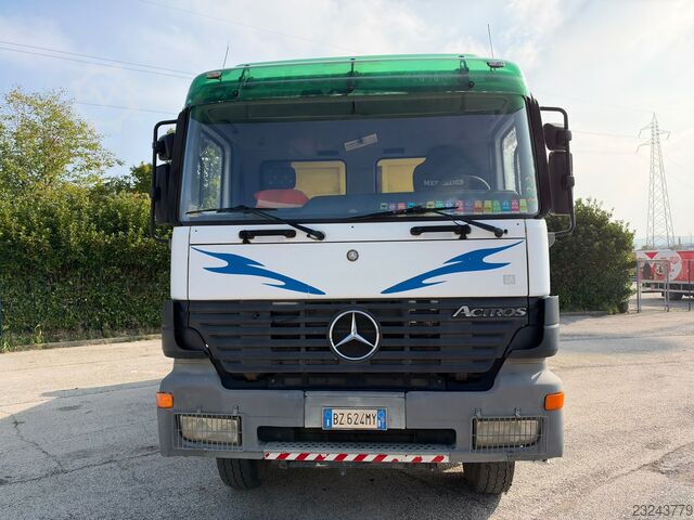  Mercedes-Benz ACTROS 3348
