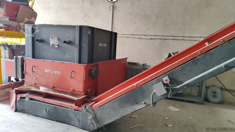 Seckalica uključuje presu za brikete i transportnu traku Weima WL 15 / TH 1500 M