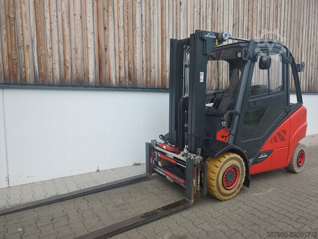 Gabelstapler Linde H 25/600 Diesel Triplex Zinkenversteller