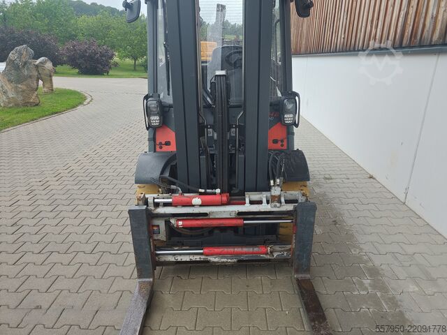 Gabelstapler Linde H 25/600 Diesel Triplex Zinkenversteller