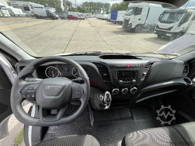 Furgone a tetto alto IVECO 35S16A8V / HI-MATIC / PDC / Radio / Klima / 270°