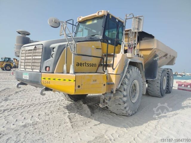 自卸卡车 Komatsu HM400-3R (4 pieces available in Abu Dhabi)