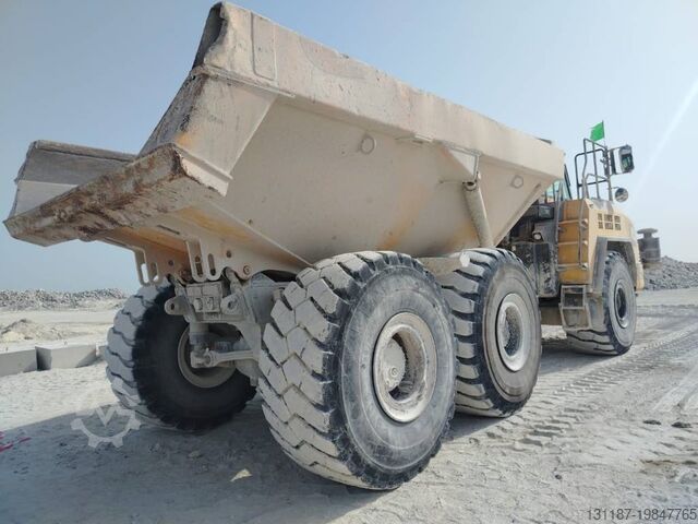 自卸卡车 Komatsu HM400-3R (4 pieces available in Abu Dhabi)