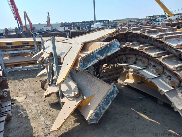 自卸卡车 Komatsu HM400-3R (4 pieces available in Abu Dhabi)