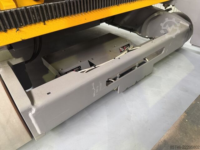 EFX 413 X + i = Guiado por cable !! Triplex FFL !! Batería NUEVA !! JUNGHEINRICH EFX 413 X + i = Wire Guidance !! Triplex FFL !! NEW battery !!