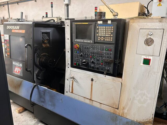 Centru de strunjire și frezare CNC DOOSAN Puma 240C