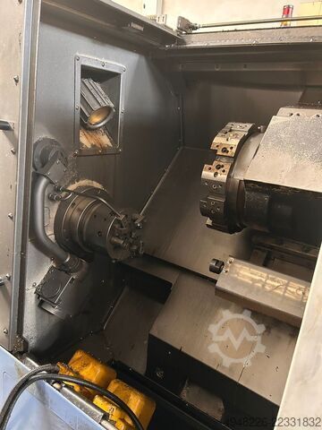 Centru de strunjire și frezare CNC DOOSAN Puma 240C