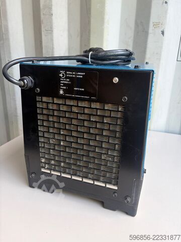 Unitek Benchmark 043008 Kylanläggning Kylaggregat Recirkulator 230 V Unitek Benchmark 043008 Chiller Agregat chłodzący Recyrkulator 230 V Unitek Benchmark 043008 Chiller Agregat chłodzący Recyrkulator 230 V