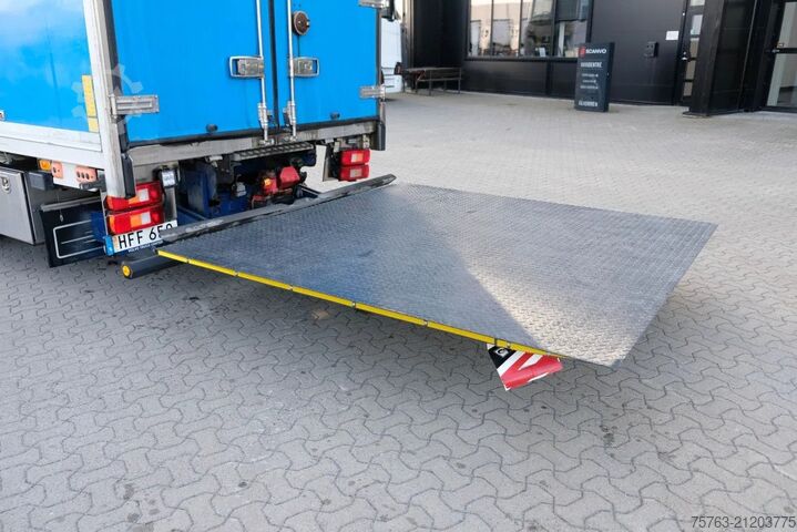  Volvo FH 13.420 Globetrotter XL 4x2 - Box - Loadlift ...