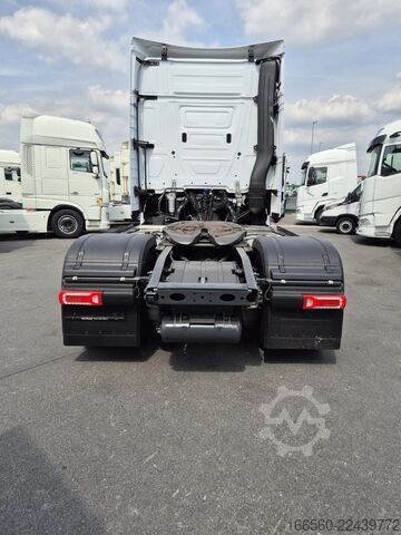 স্ট্যান্ডার্ড ট্রাক্টর Mercedes-Benz Actros 1845 LS