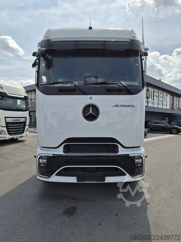 স্ট্যান্ডার্ড ট্রাক্টর Mercedes-Benz Actros 1845 LS