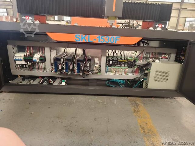 Machine de découpe laser JINAN SENKE CNC MACHINE SKL-1530F