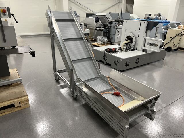 Mesin pemotong mati Conveyor belt for waste removal from guillotine, three-knife trimmer
