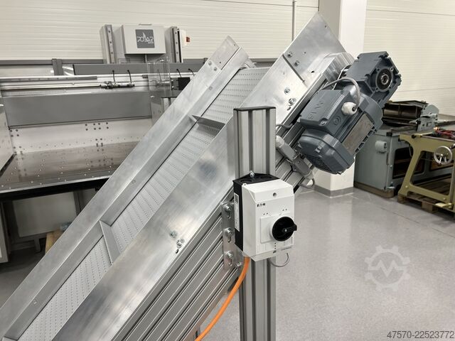 Mesin pemotong mati Conveyor belt for waste removal from guillotine, three-knife trimmer