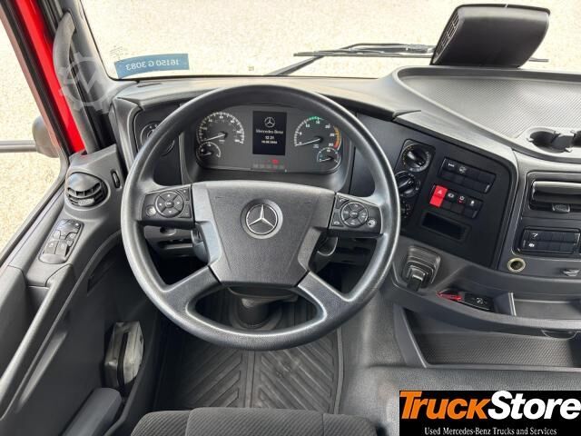 Камион со платформа и церада  Atego 1530L CURTAINSIDER Curtainsider