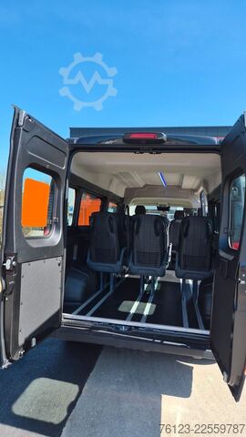 Minibusz Opel Movano Mobility Airline Boden Rolli
