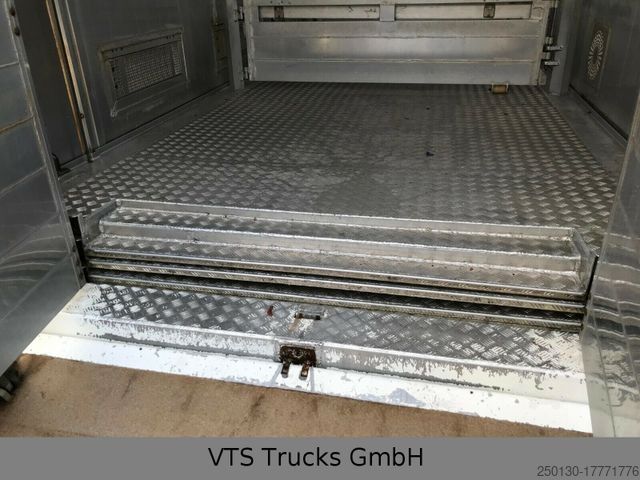 马匹运输挂车 Finkl VA 220 4 Stock Viehanhänger