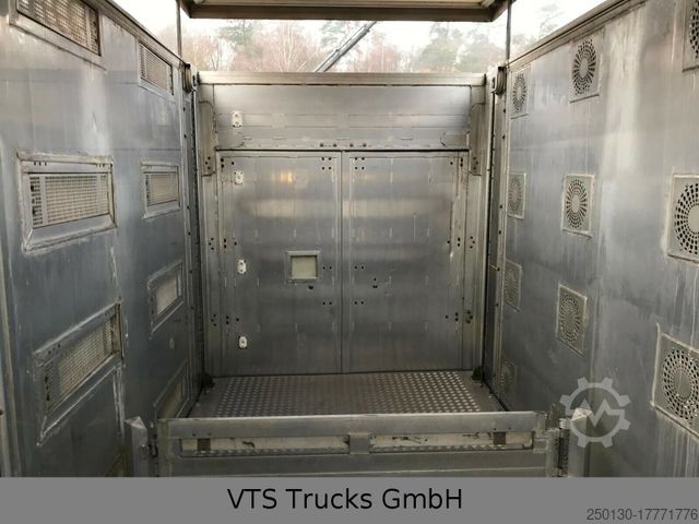 马匹运输挂车 Finkl VA 220 4 Stock Viehanhänger