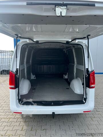 Xe van thùng kín MERCEDES-BENZ Vito 114 LANG 9G-TR. KLIMA NAVI KAMERA LED AHK