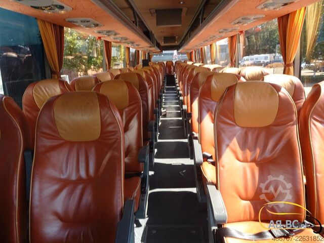Tūrisma autobuss VAN HOOL T917 Acron, 63 Sitze