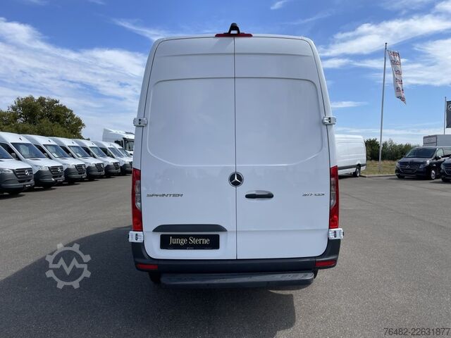 High top van MERCEDES-BENZ Sprinter 317 CDI KA/3665/L2H2/MBUX/NAVI/AUTOMATI