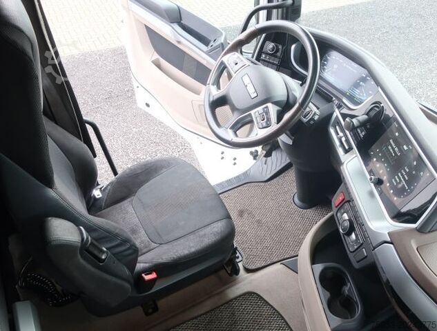 Standard trekkvogn DAF XG+ 530 FT VExec Standklima Intarder Navigation